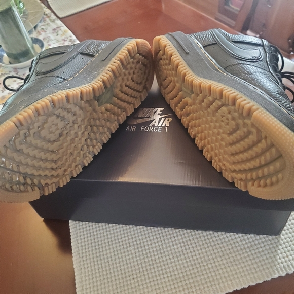 Air Force 1 Luxe - Picture 5 of 8